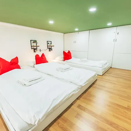 Celakovsky-3 By Interhome Apartmán